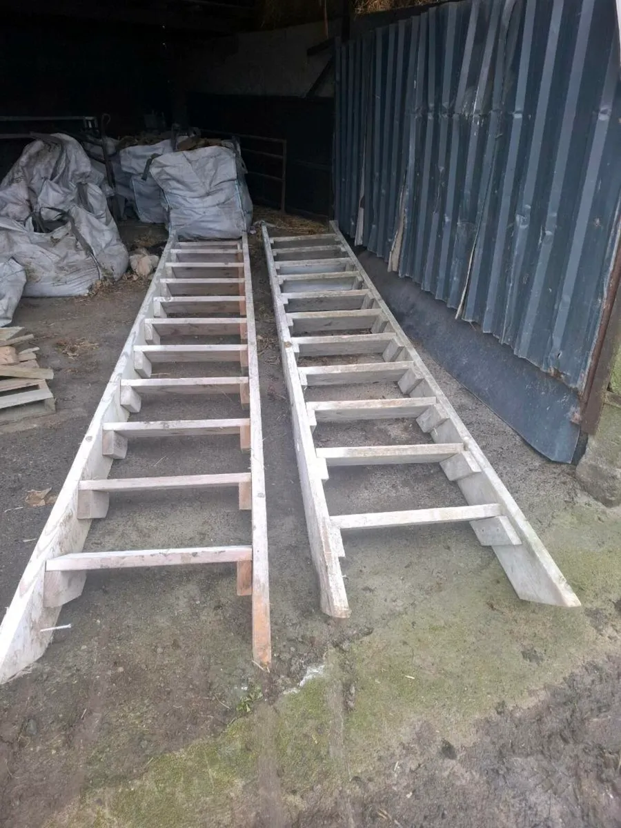 Temporary timber stairs