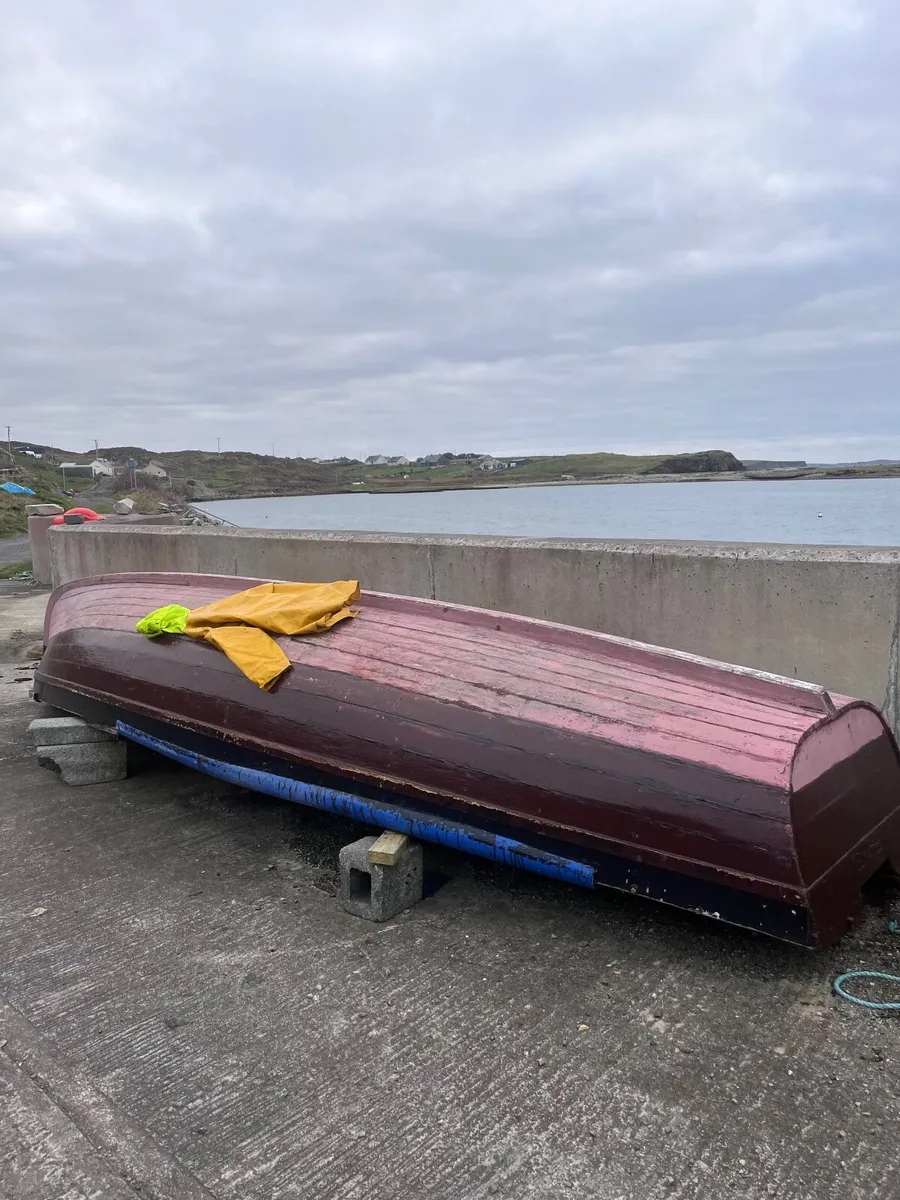 26ft Clinker Boat and Extras - Image 2