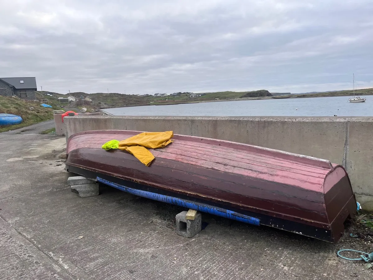 26ft Clinker Boat and Extras - Image 4
