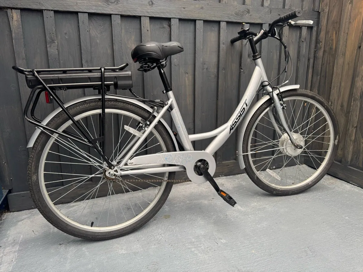 Ladies Electric Step Through Bike - Image 2