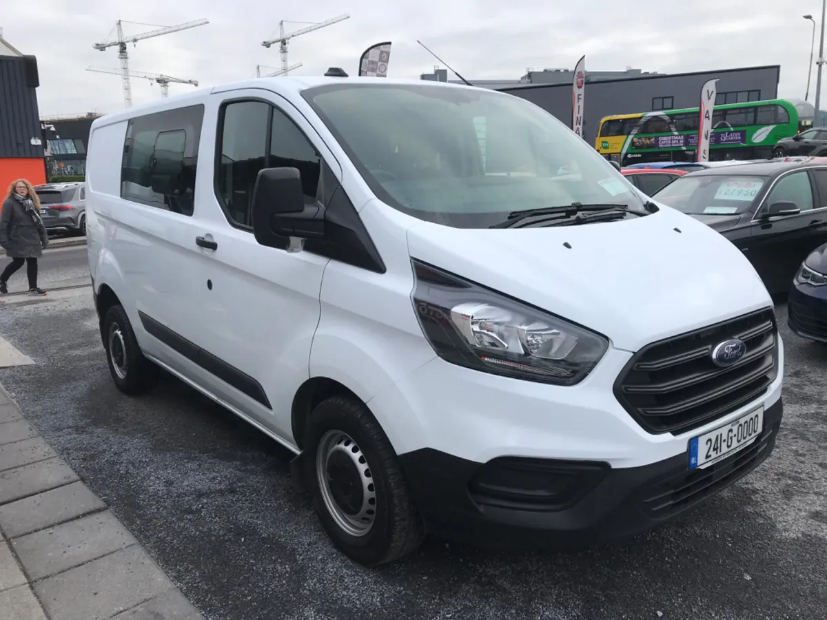 Ford Transit Custom 2024 Van 3 Seater . - Image 3