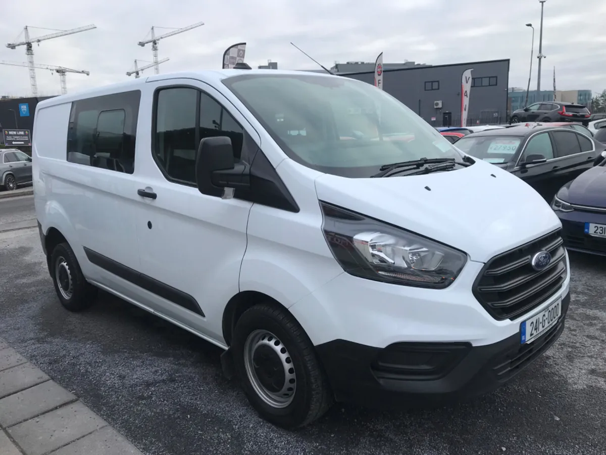 Ford Transit Custom 2024 Van 3 Seater . - Image 4
