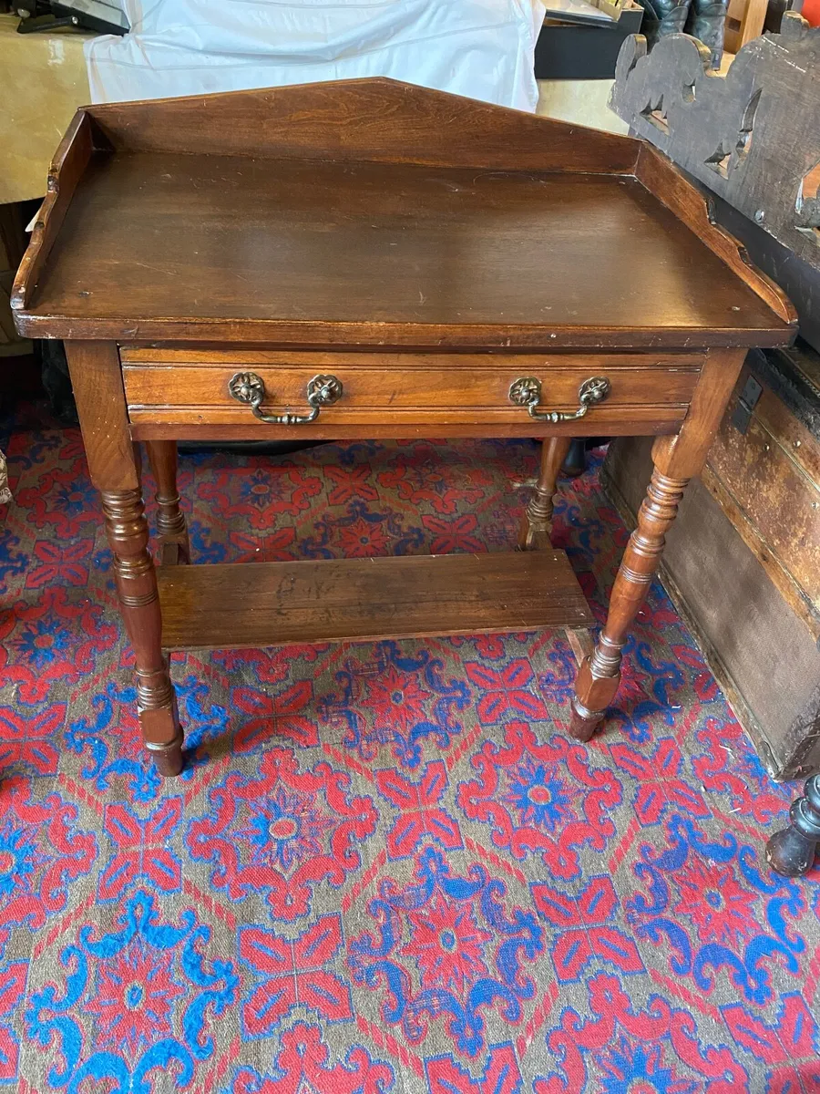 Mahogany table - Image 1