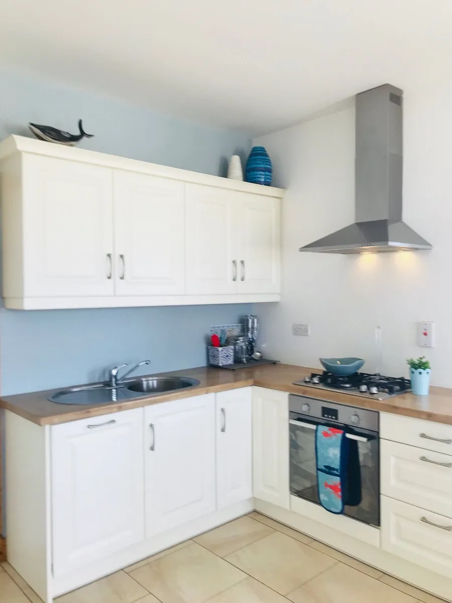 Five bedroom holiday home - Image 3