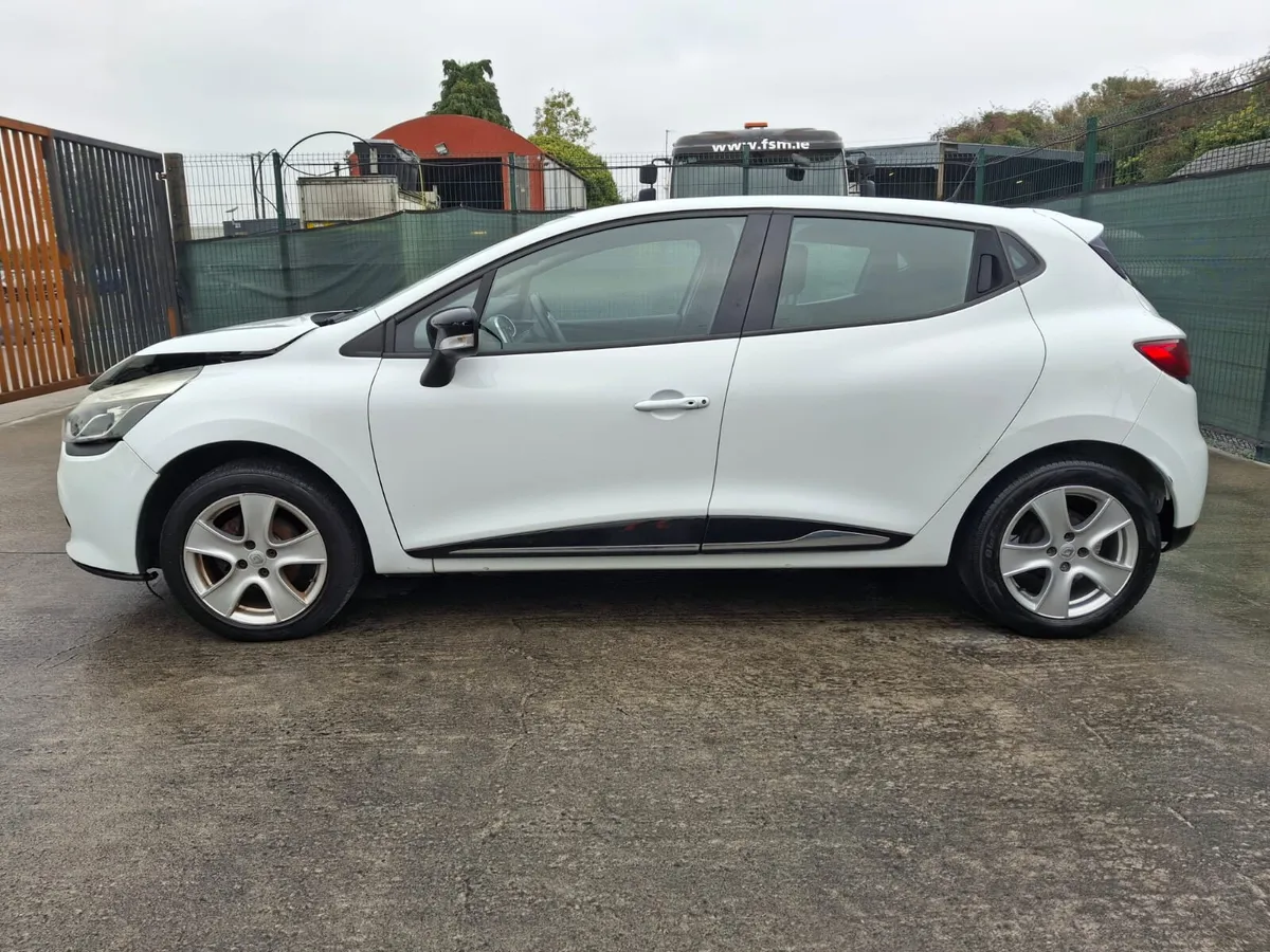 2016 Renault Clio 1.2 Petrol - Image 3