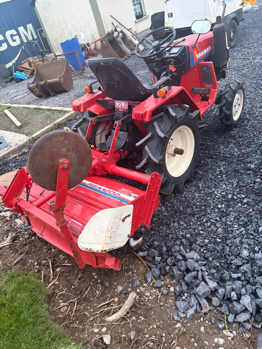 Yanmar f13D compact tractor with rotavator - Image 3