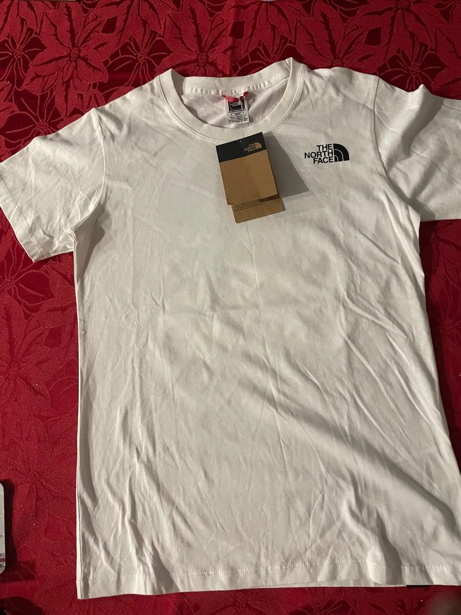 North face leggings and T-shirt X-small ladies - Image 2