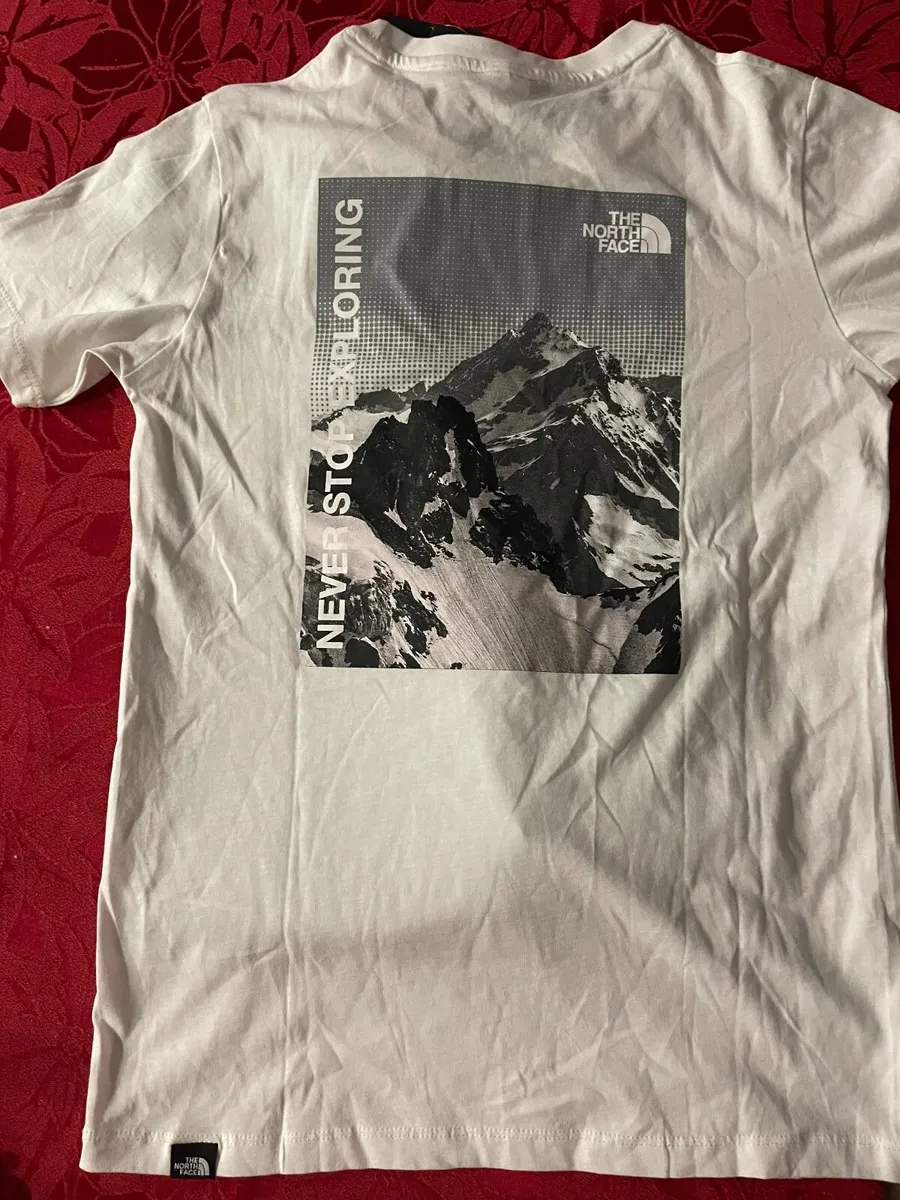 North face leggings and T-shirt X-small ladies - Image 3