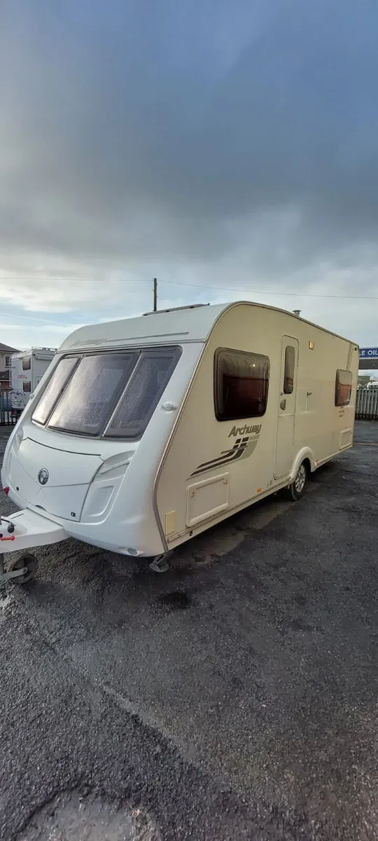 caravan - Image 1