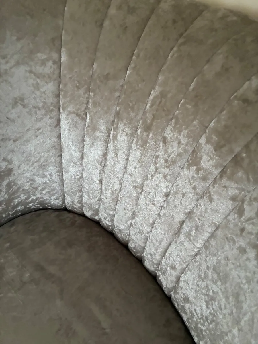 Crushed Velvet Chais Longue - Image 4