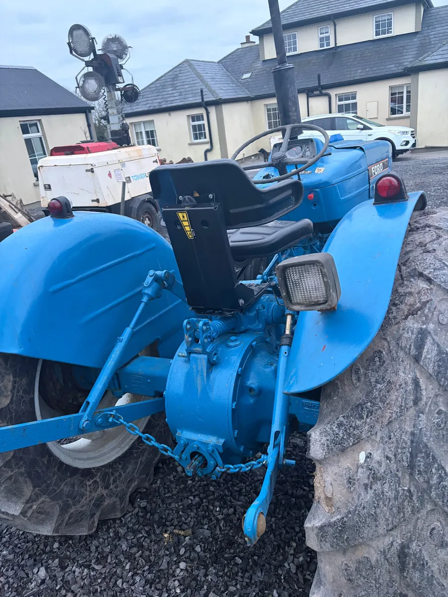 Ford 3000 2wheel drive - Image 3