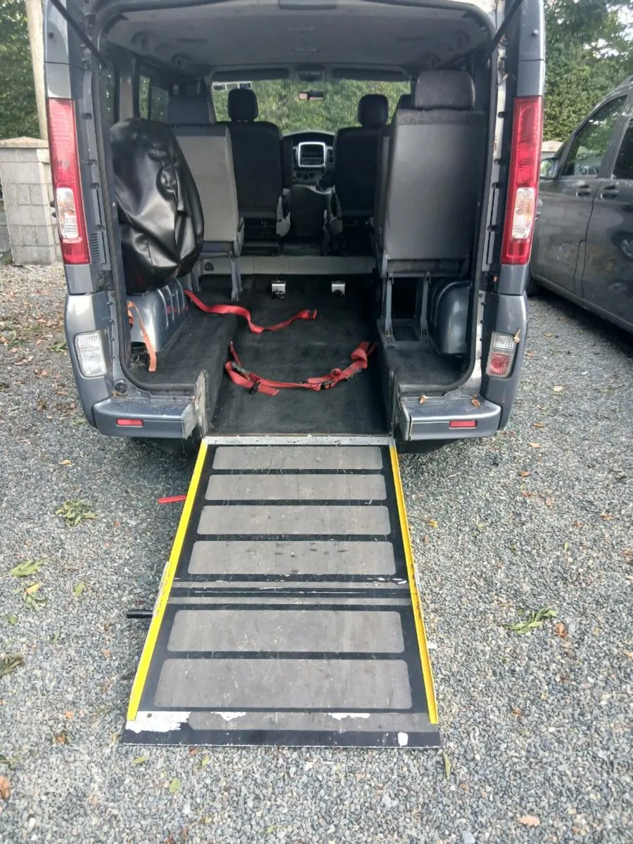 2011 Renault traffic wheelchair ♿️ car low mileage - Image 1