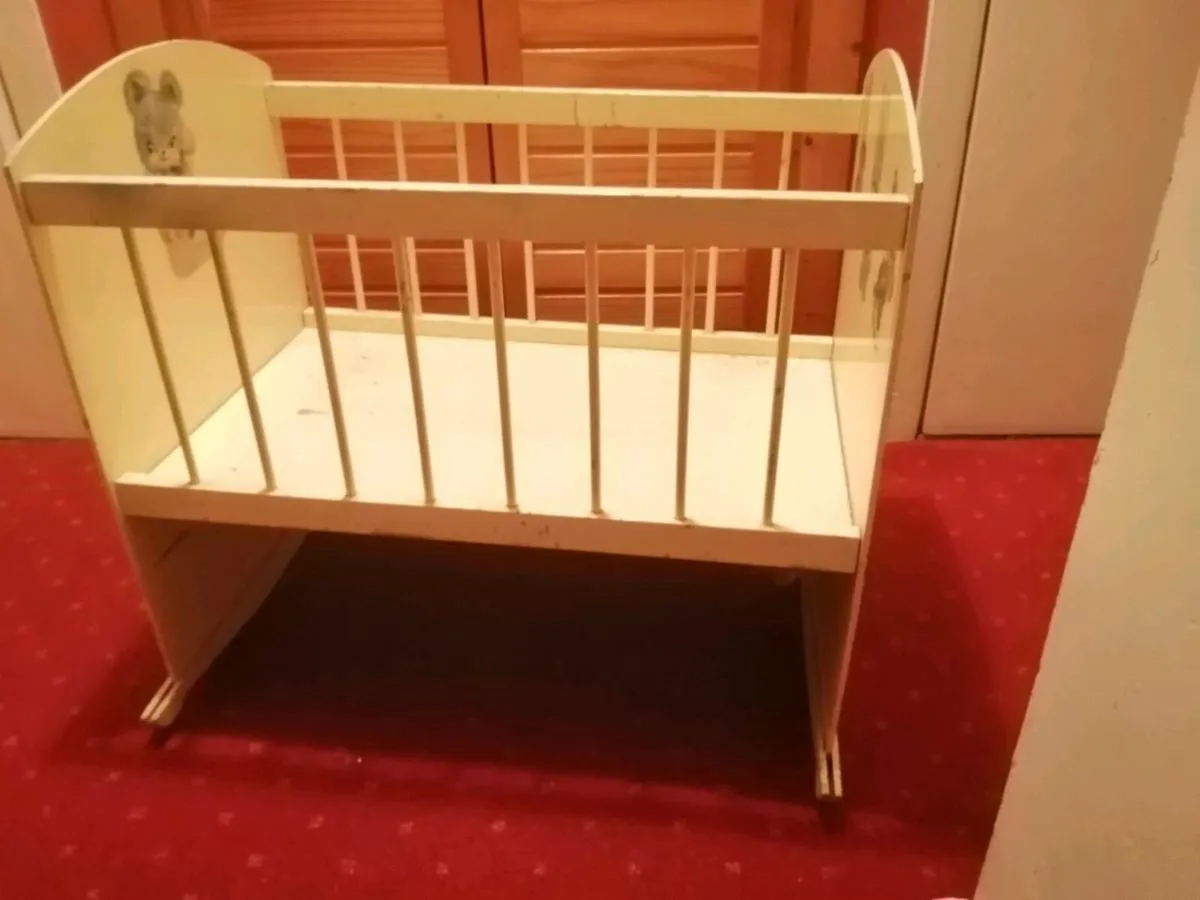 Vintage child's cot - Image 3