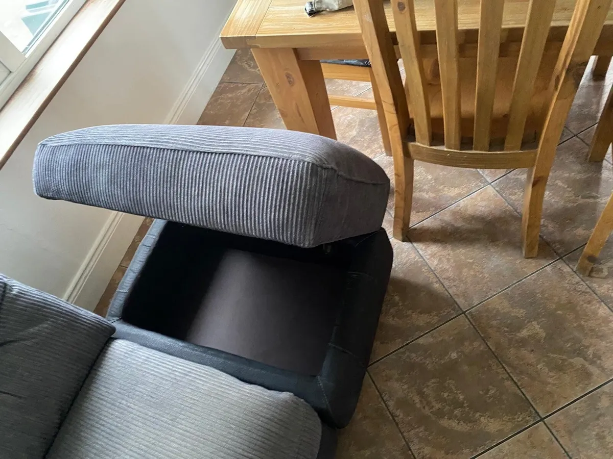 Corner Couch with recliner and matching foot stool - Image 4