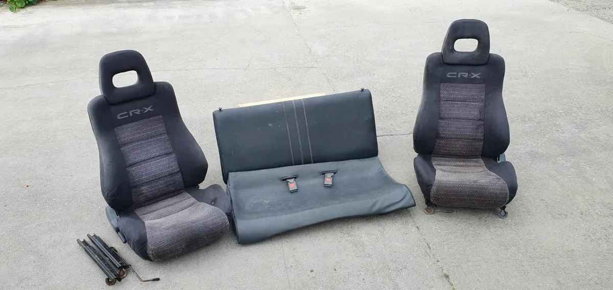 Honda CRX car seats - Image 1