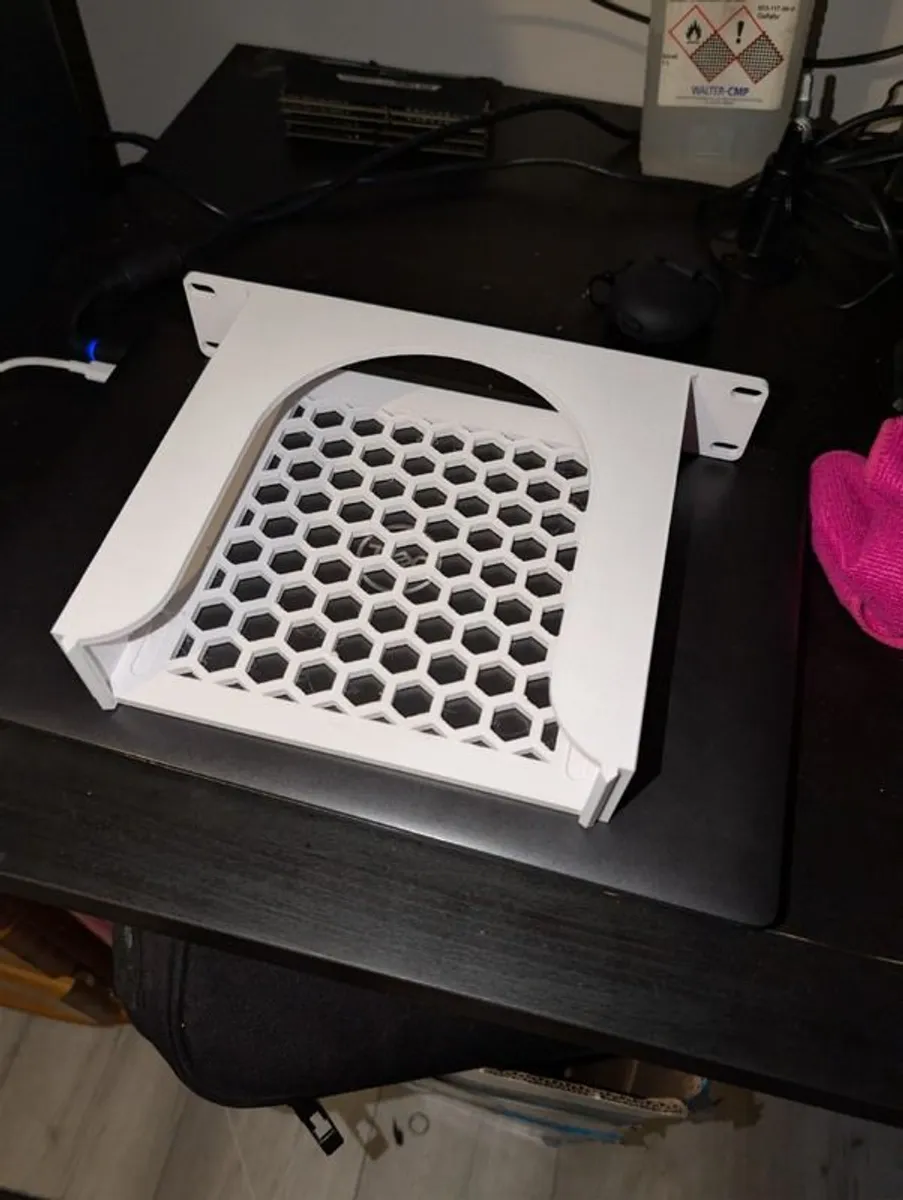 10" Rack Mount for Lenovo ThinkCentre Tiny Series | M720Q, M715Q, M920Q, + more - Image 3