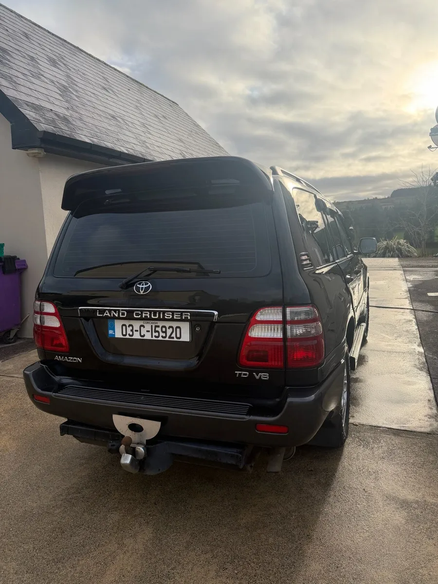 Toyota Amazon crew cab - Image 3