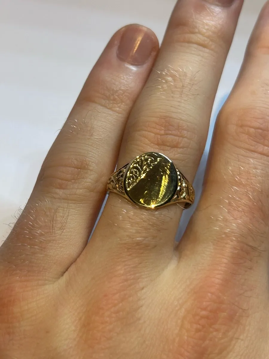 9k Gold Gents Signet Ring - Image 4