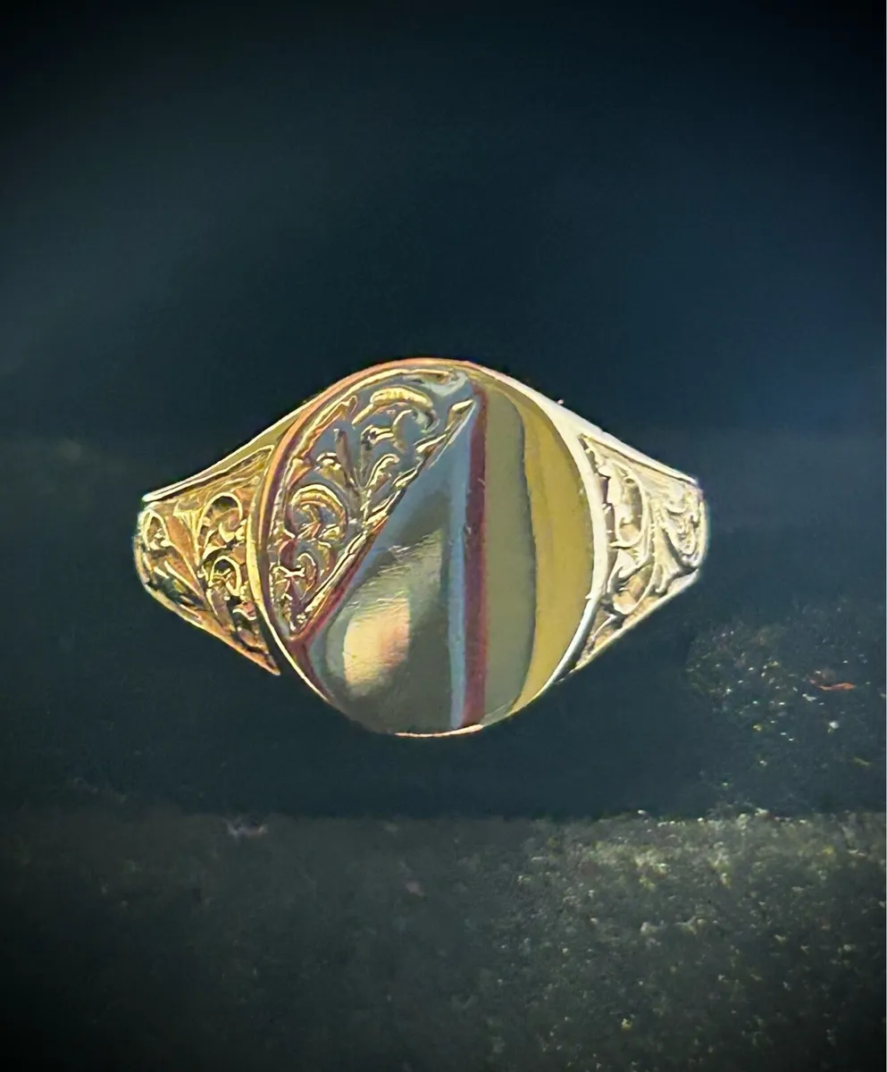 9k Gold Gents Signet Ring - Image 3