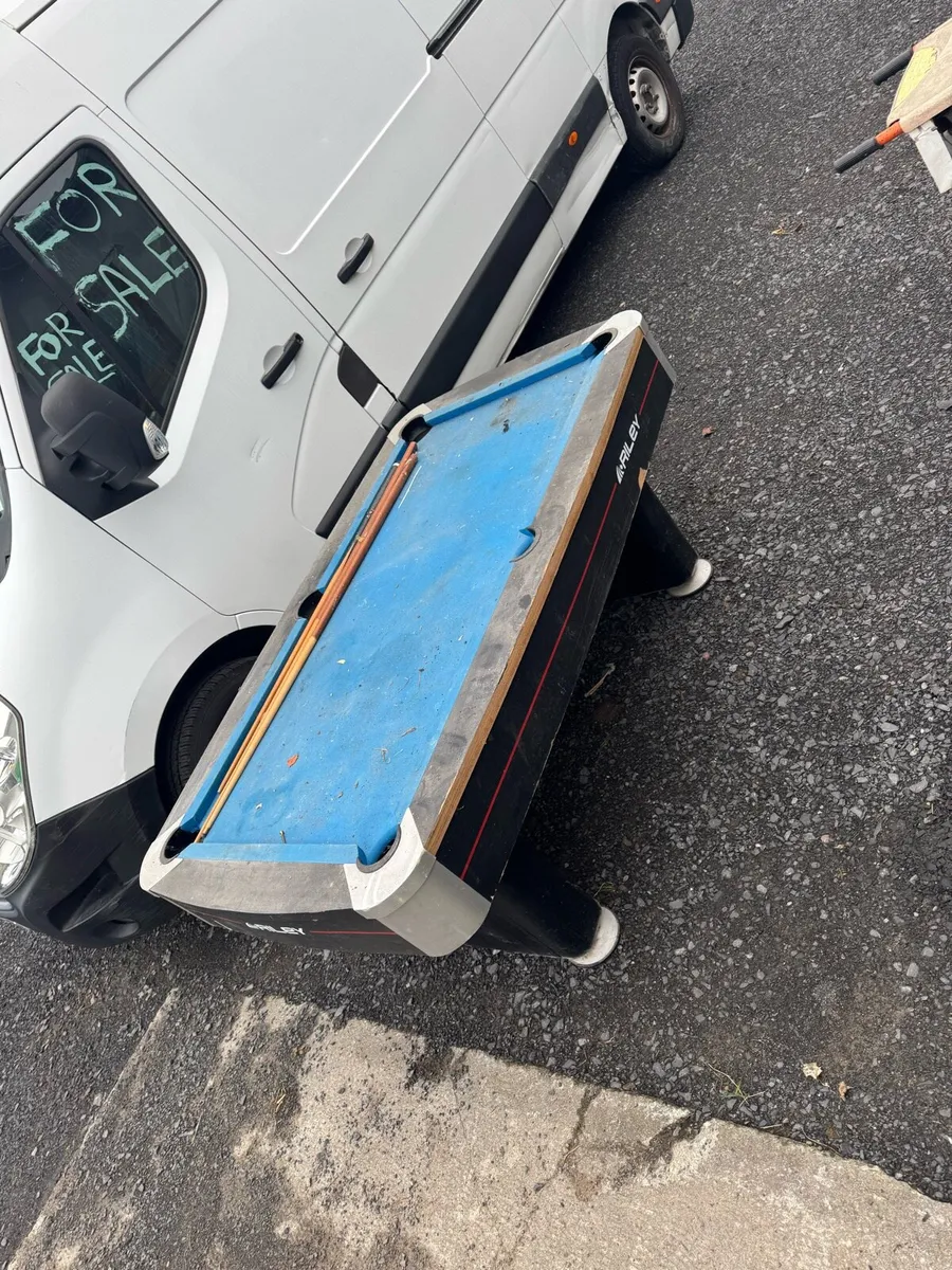 Pool table - Image 2