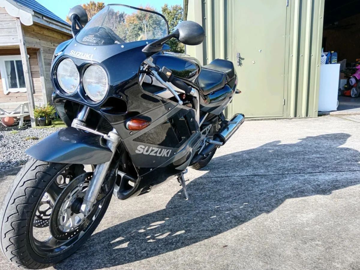 Honda blackbird + 89 gsxr 750 - Image 1