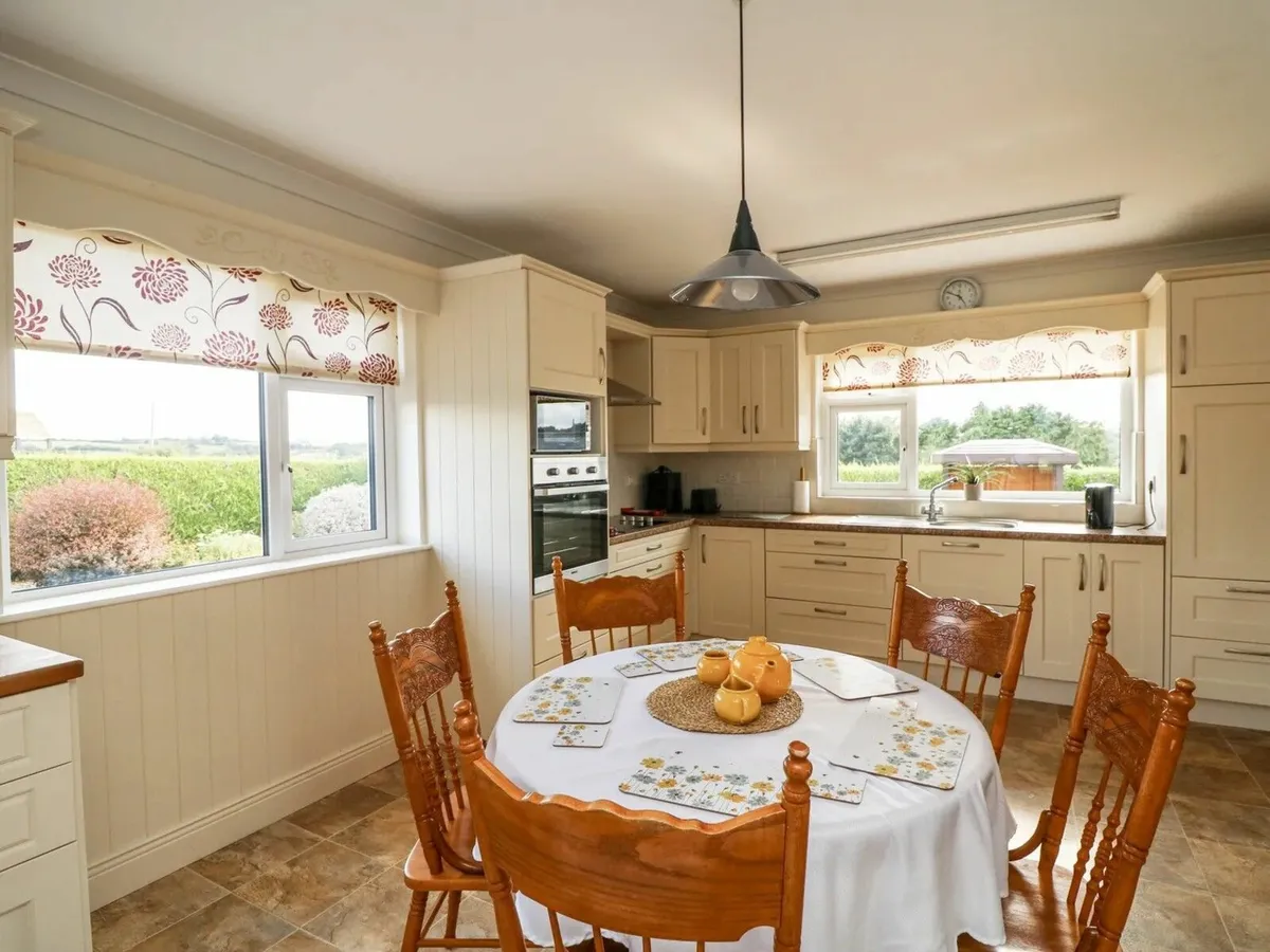 DUNBRODY HOLIDAY DREAMS - Image 3