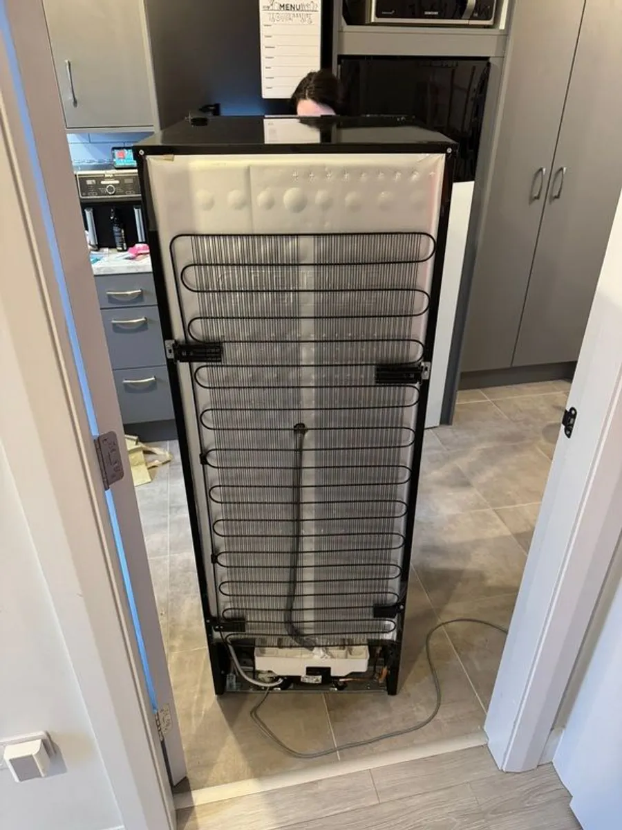 Indesit Fridge Freezer - Image 4