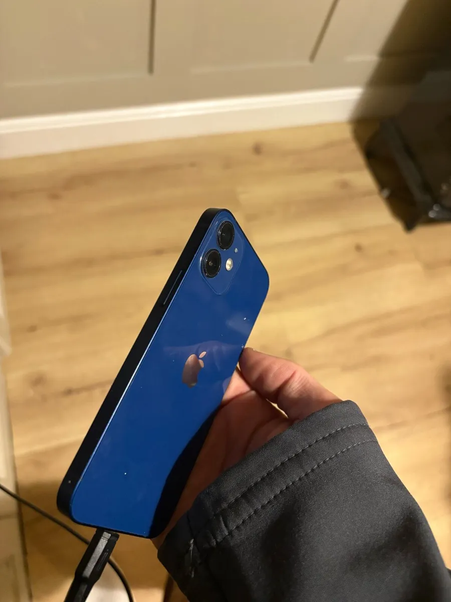 iPhone 12 mini - Image 3