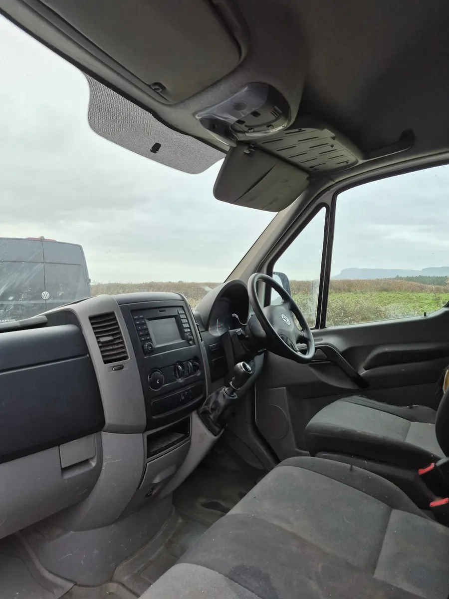 Volkswagen Crafter 2015 - Image 2