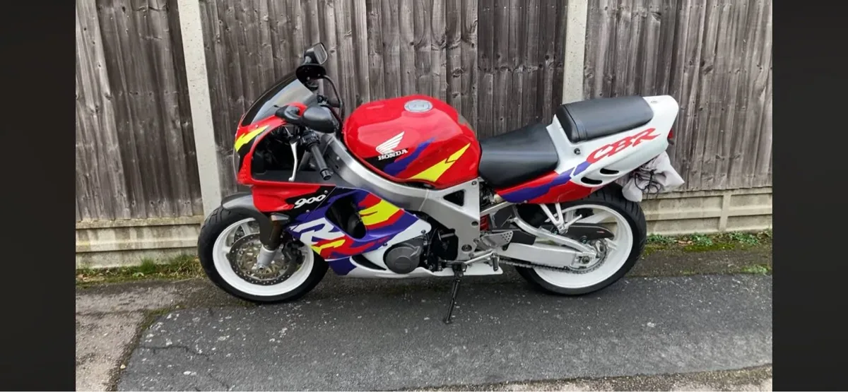 CBR 900 FIREBLADE (Read add) - Image 1