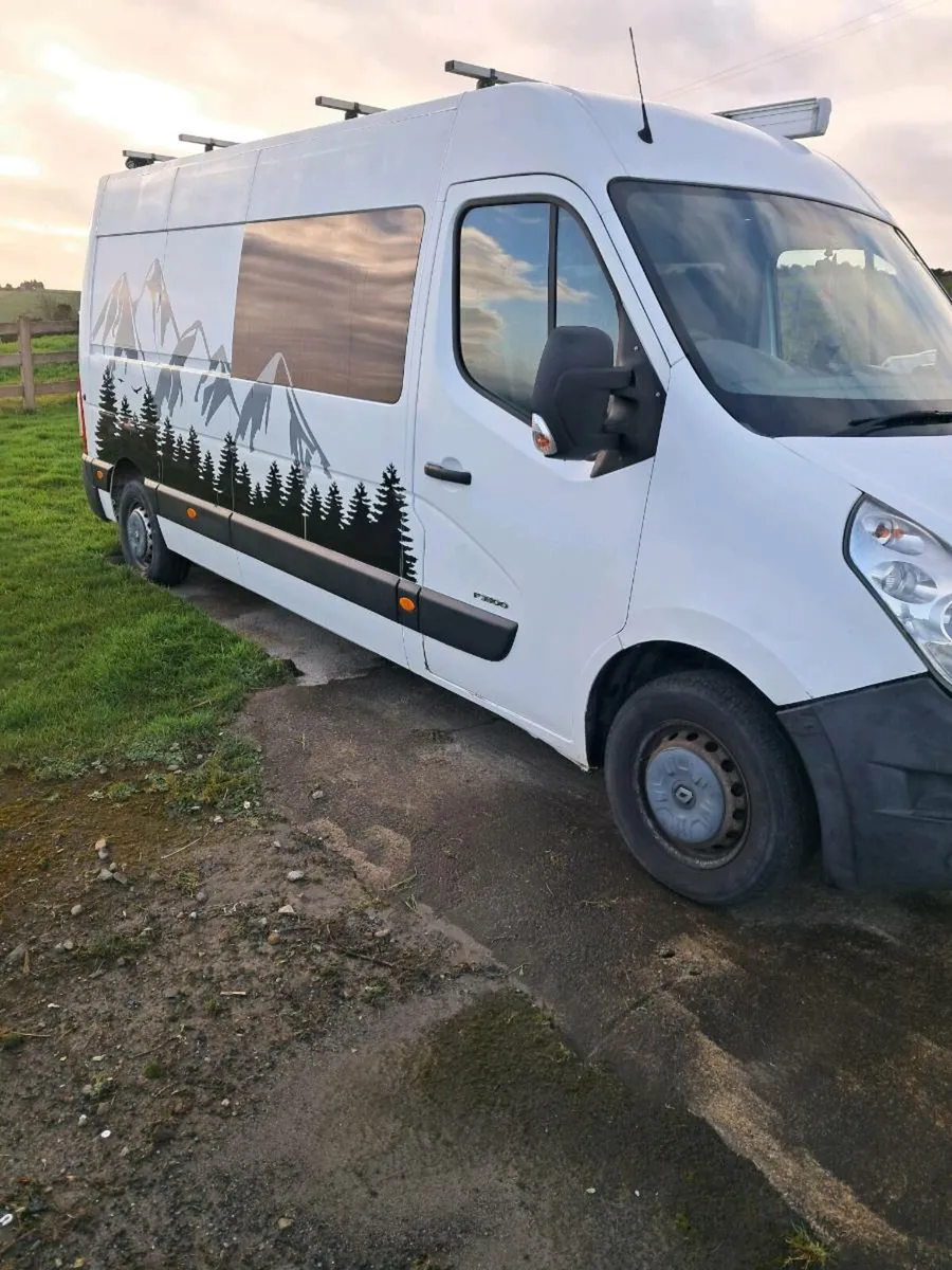 Renault master 7 seater crew cab/race van - Image 1
