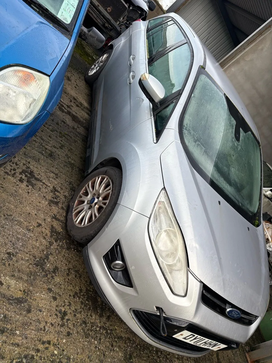 Ford c-max titanium tdci “breaking” 2011 - Image 1