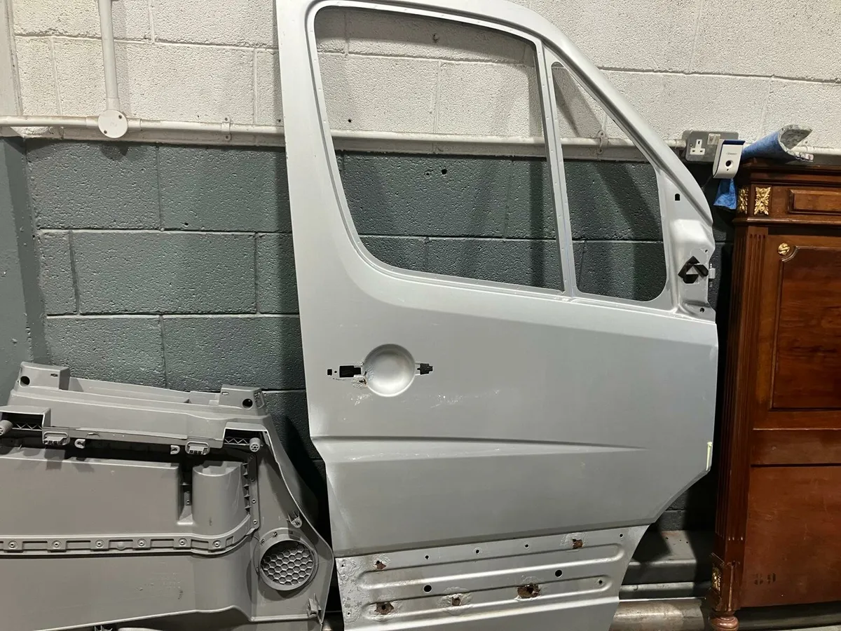 Mercedes-Benz Sprinter front doors x2 W906 07-18 - Image 1