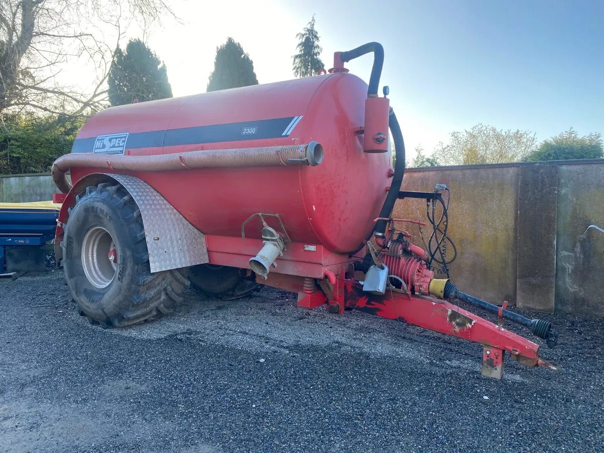 Slurry tanker - Image 1