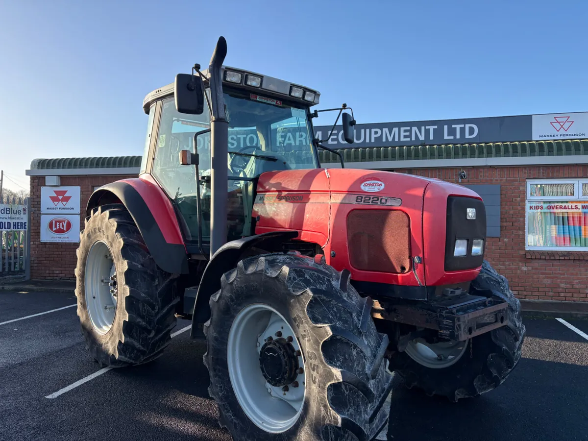 Massey Ferguson 8220 - Image 1