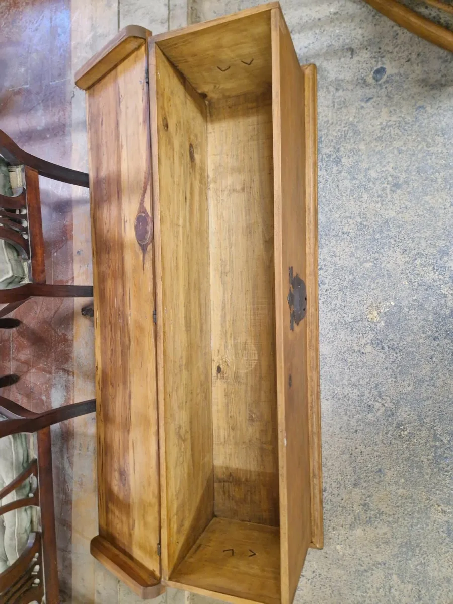 Large vintage rustic pine trunk - Image 3