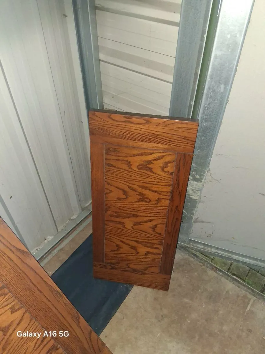 Dining room table and chairs - Image 4