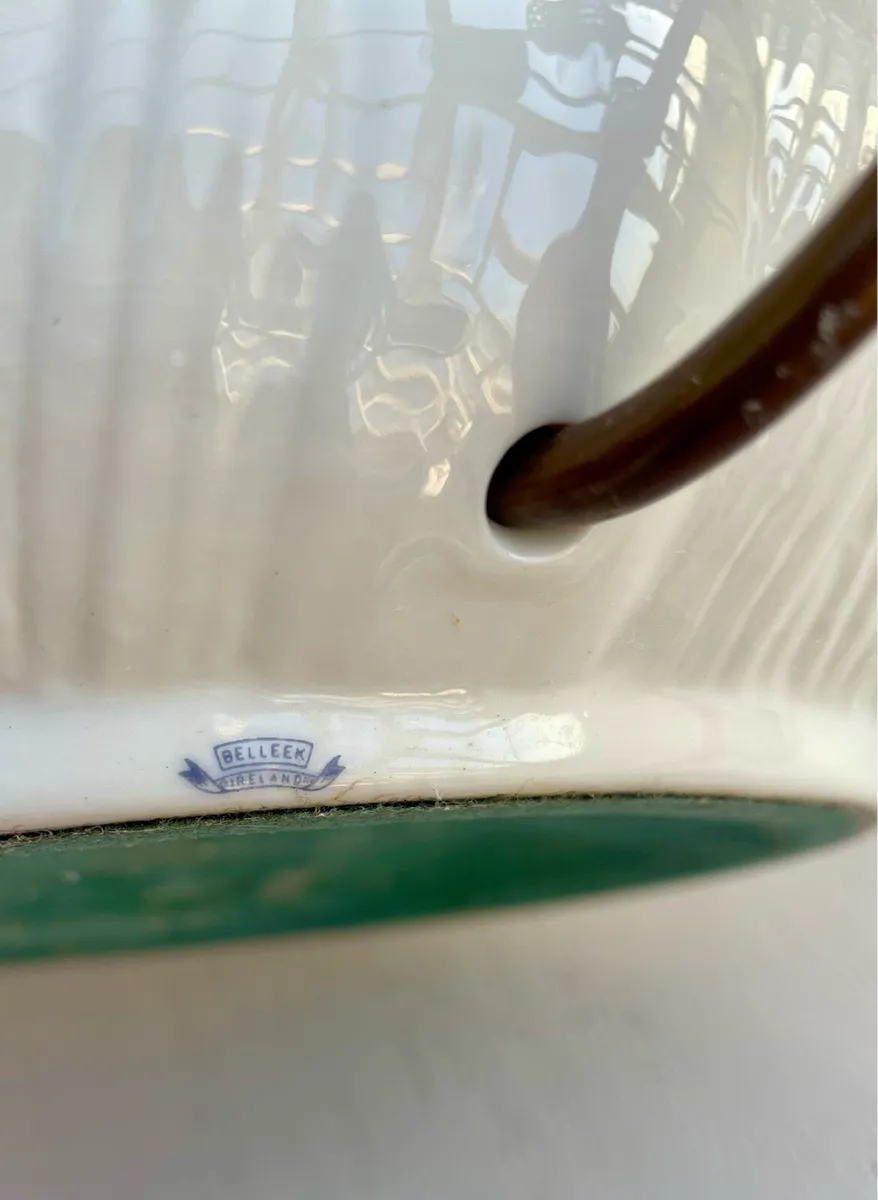 Belleek Table lamp - Image 3