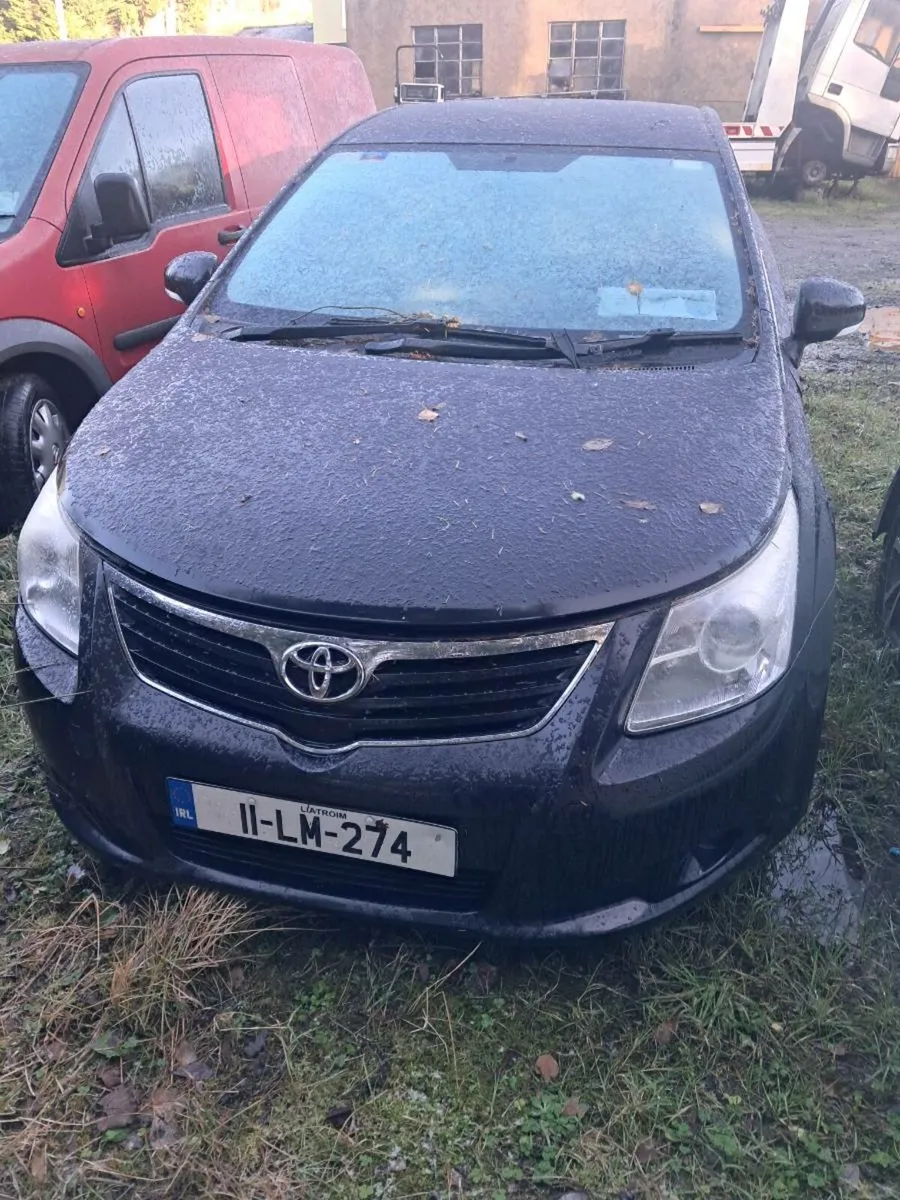 Toyota Avensis 2011/ Hyundai I 40 - Image 1