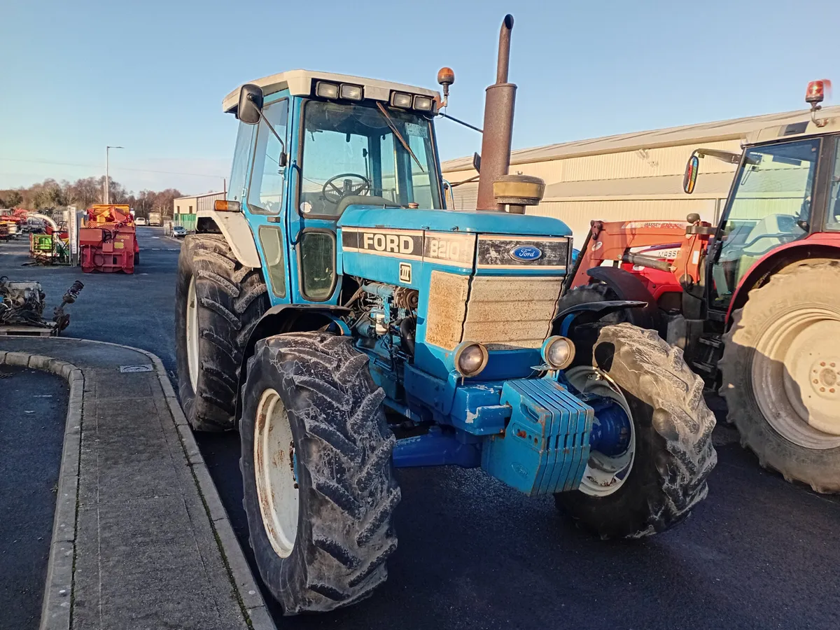 Ford 8210 - Image 2