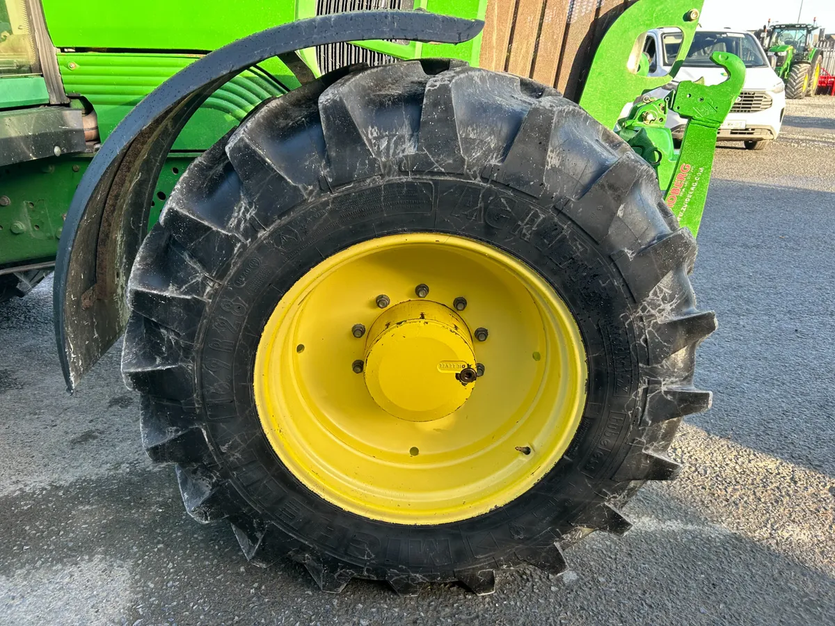 Clean 2007 6830 Premium - Image 4