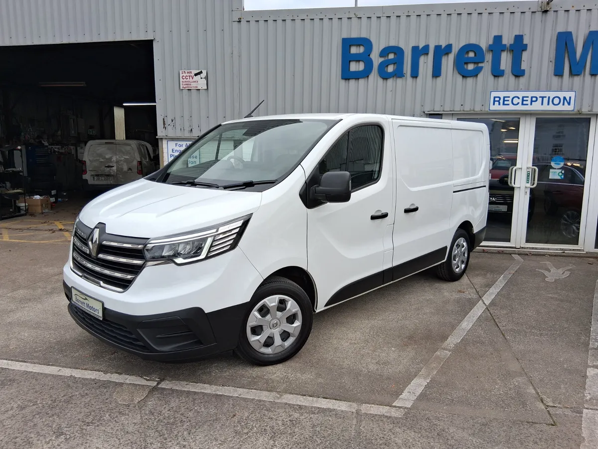 Renault Trafic 2023 - Image 2