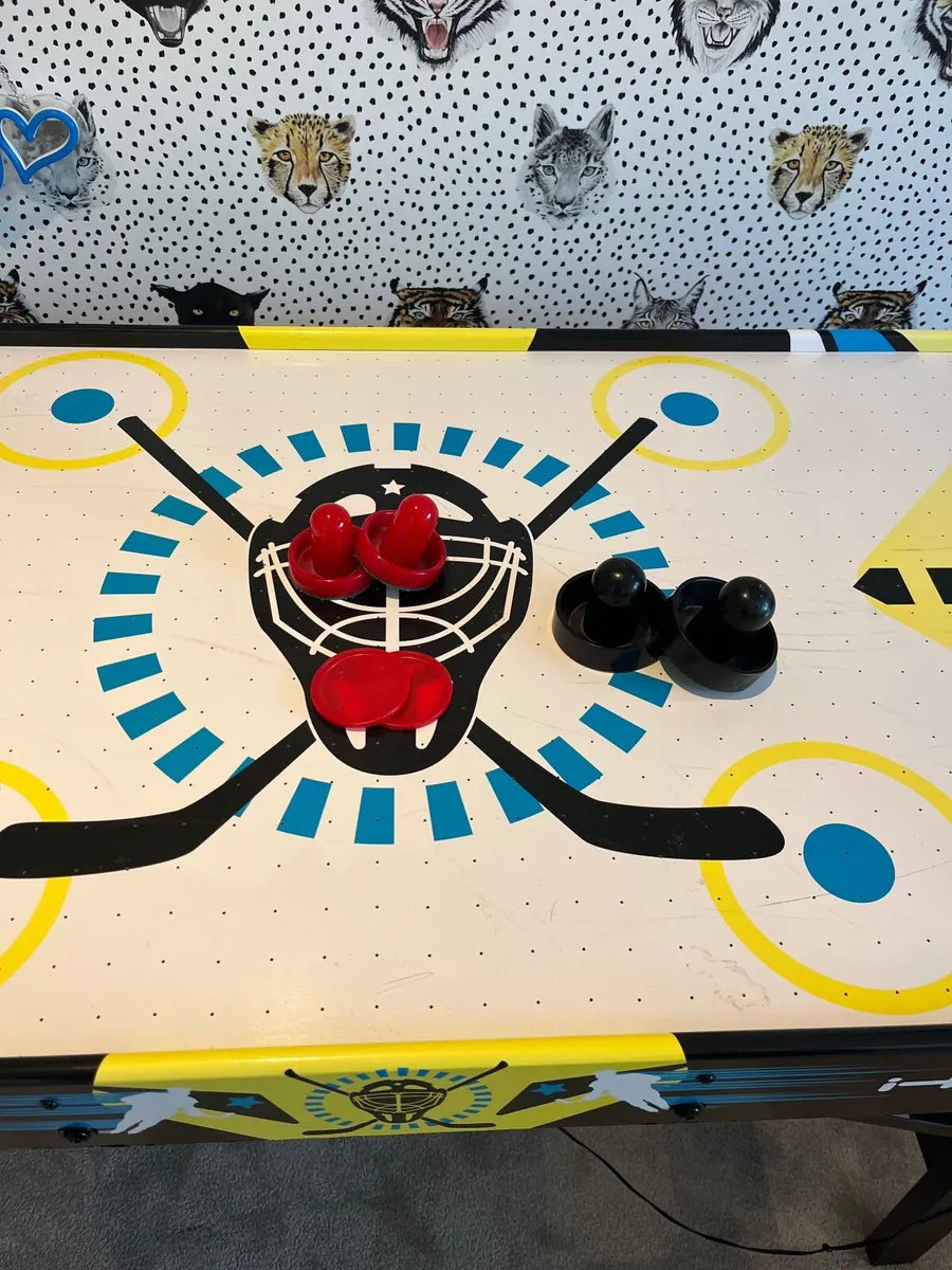 Air Hockey Table - Image 3