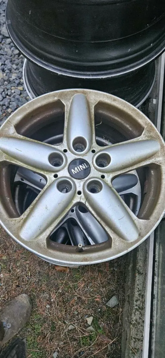 Alloy wheels - Image 4