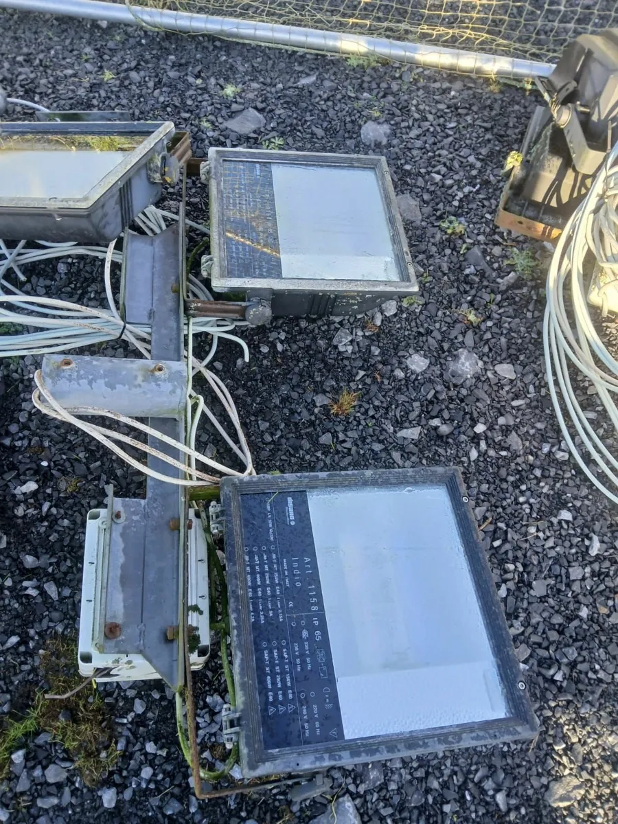 Flood Lights - Image 4