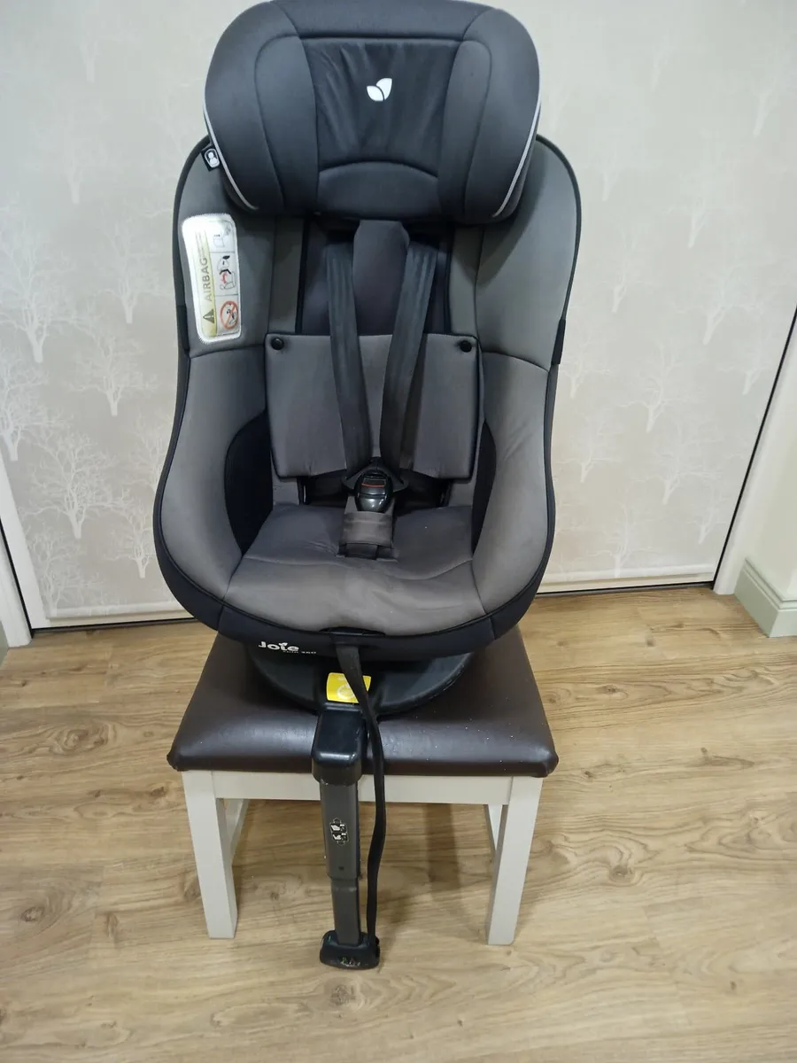 Swivel child seats and push trike - Image 4