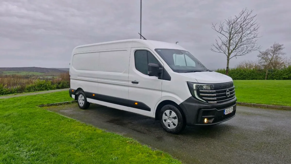 Nissan Interstar SV Premium 150 Automatic L3H2 - Image 2