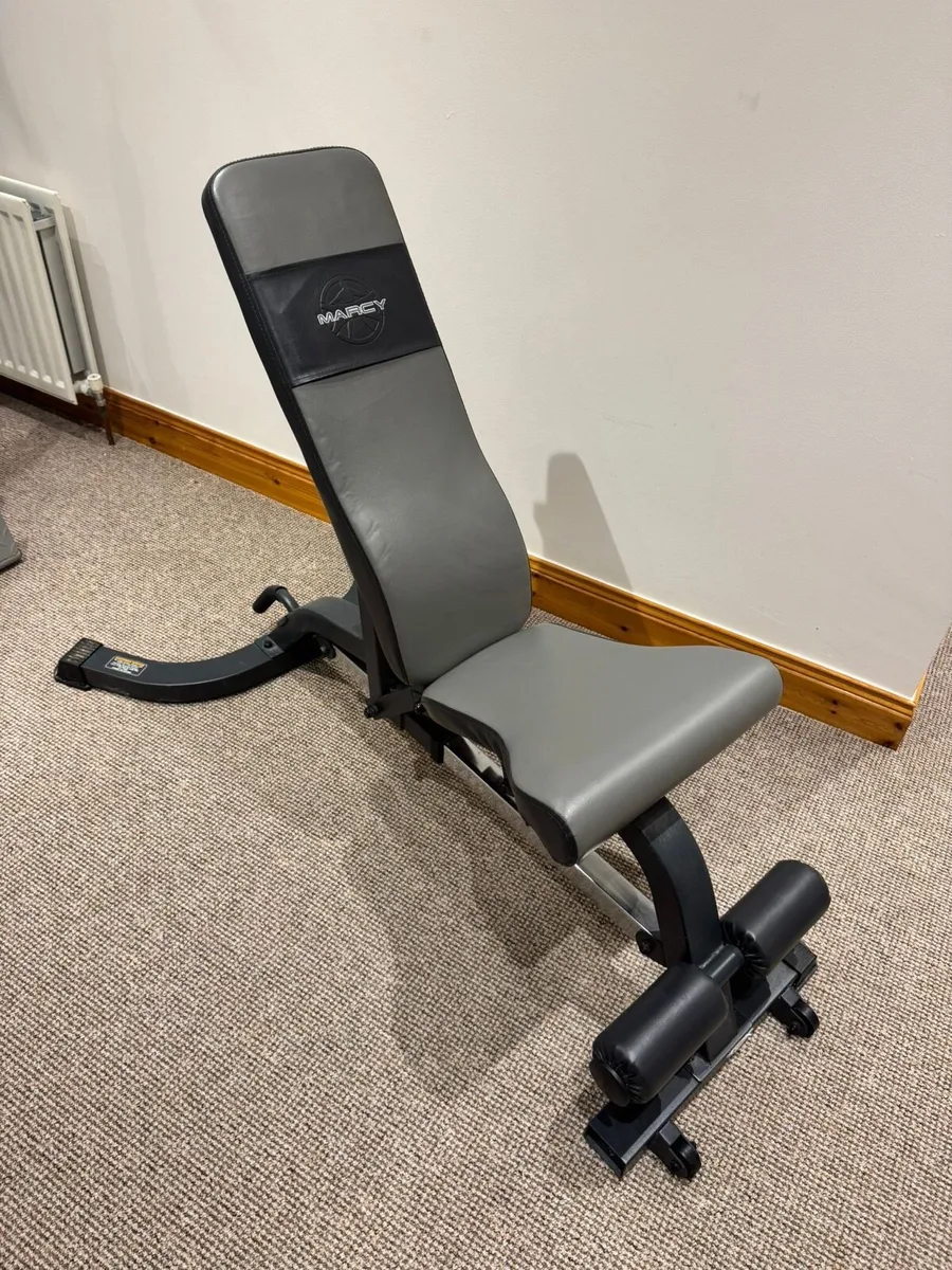 Gym equipment x 4 items - Image 3