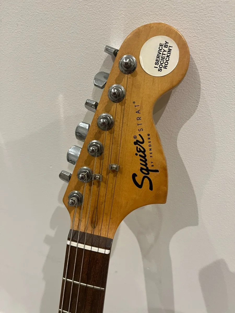 Electric guitar - Image 2