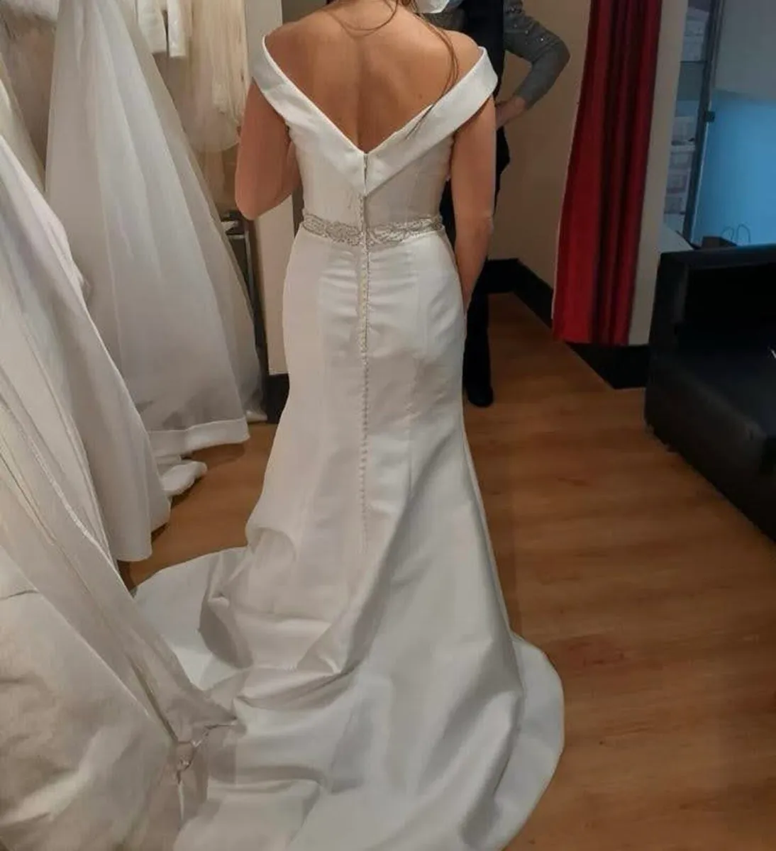 Off-the-shoulder wedding dress - Image 2